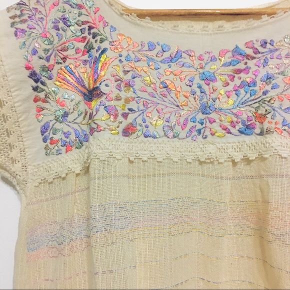 Birds and flowers hand embroidered Mexican blouse top tunic babydoll - Picture 3 of 4